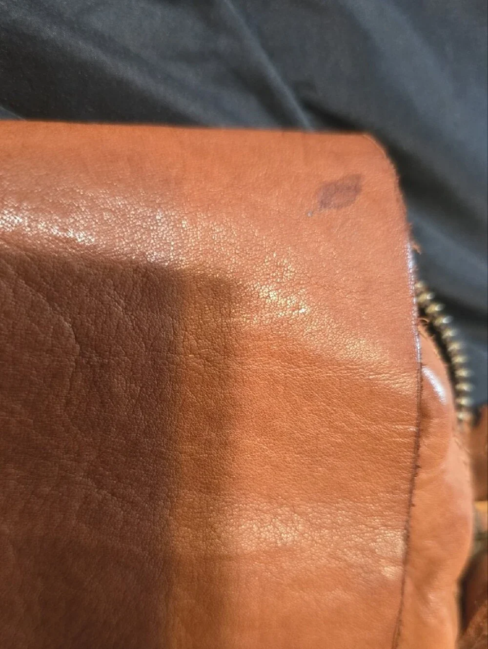 #303. Harbour 2nd Leather Luna Messenger (Crossbody Bag).